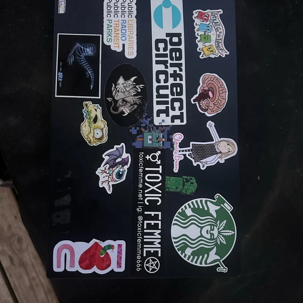 ASUS VIVOBOOK 14 , GREAT CONDITION! Black Laptop (WILL TAKE OFF STICKERS)